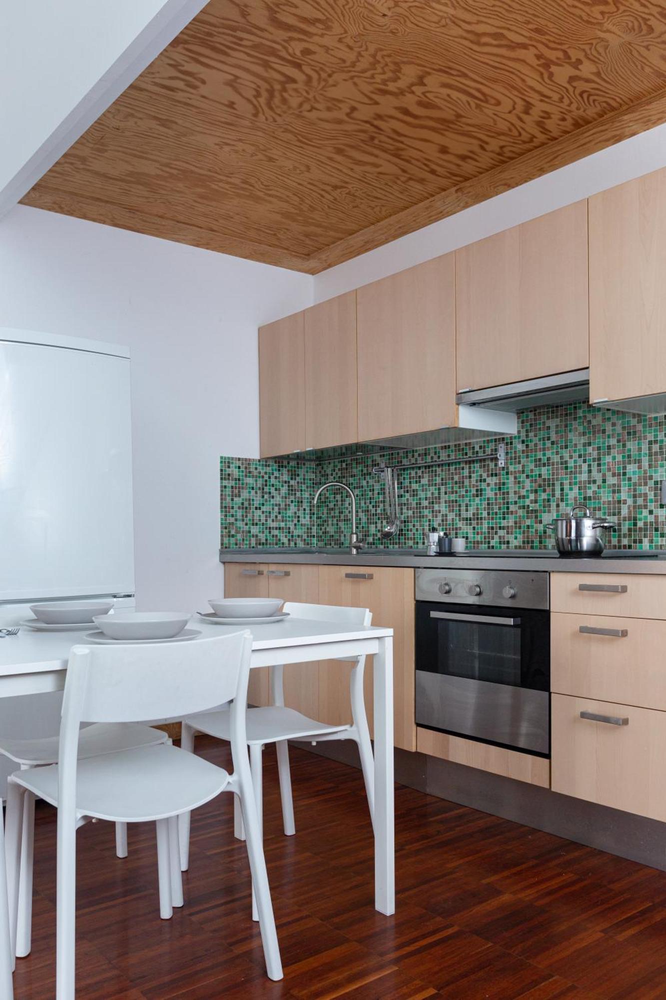 Apartamento White And Brown Exclusive Loft With Terrace - Free Parking - M2 Station Milán Exterior foto